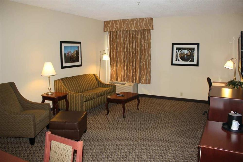 Hampton Inn East Lansing Room photo